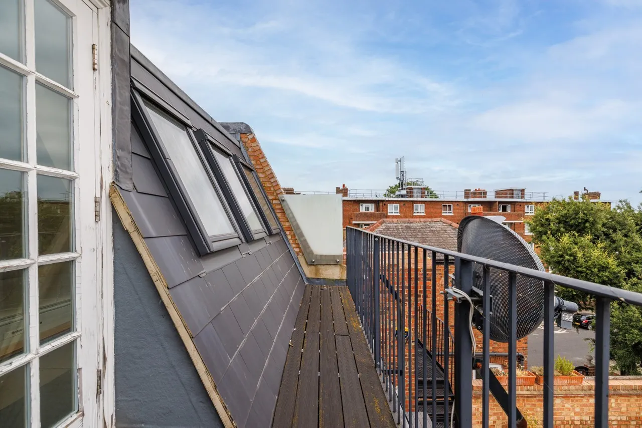 Fulham Road, London, SW6, photo 8