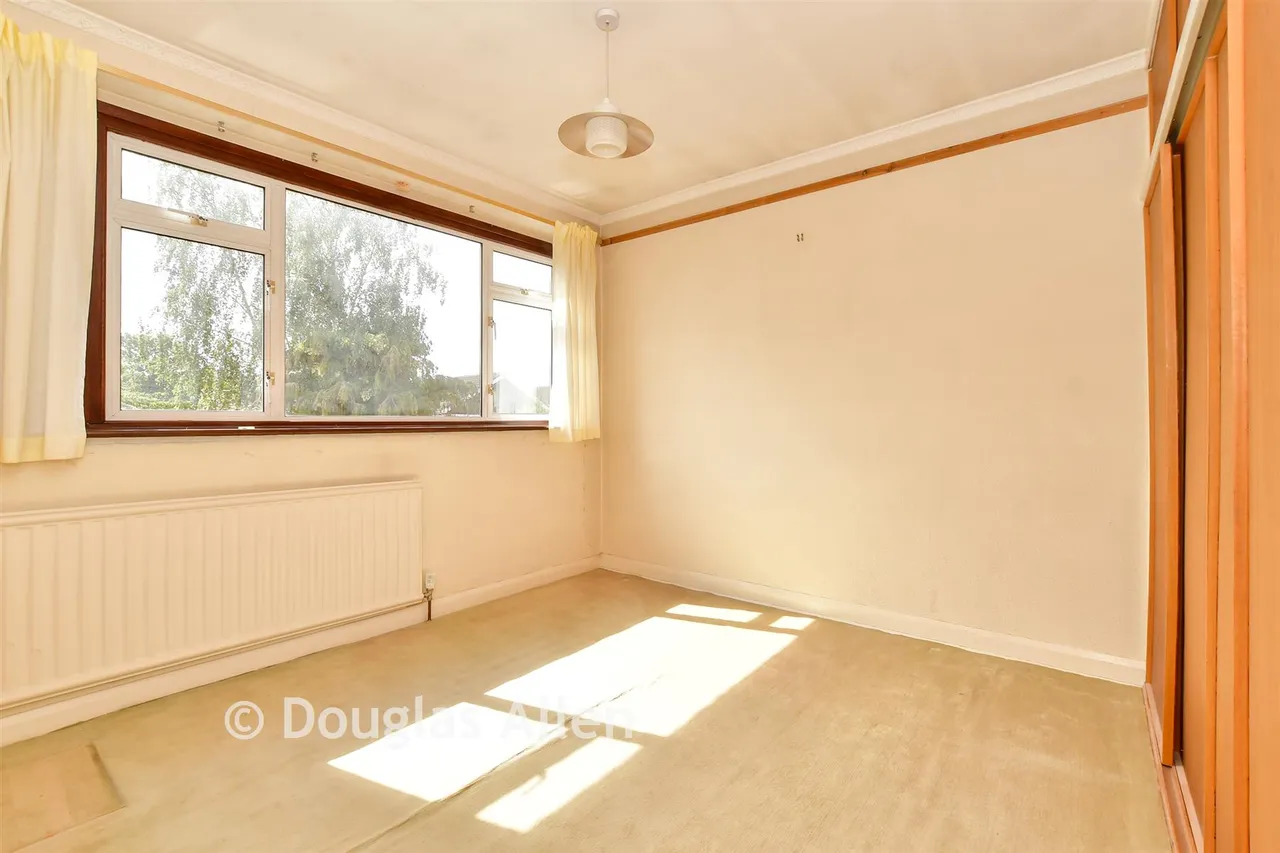 Burne Avenue, Wickford, SS12, photo 17
