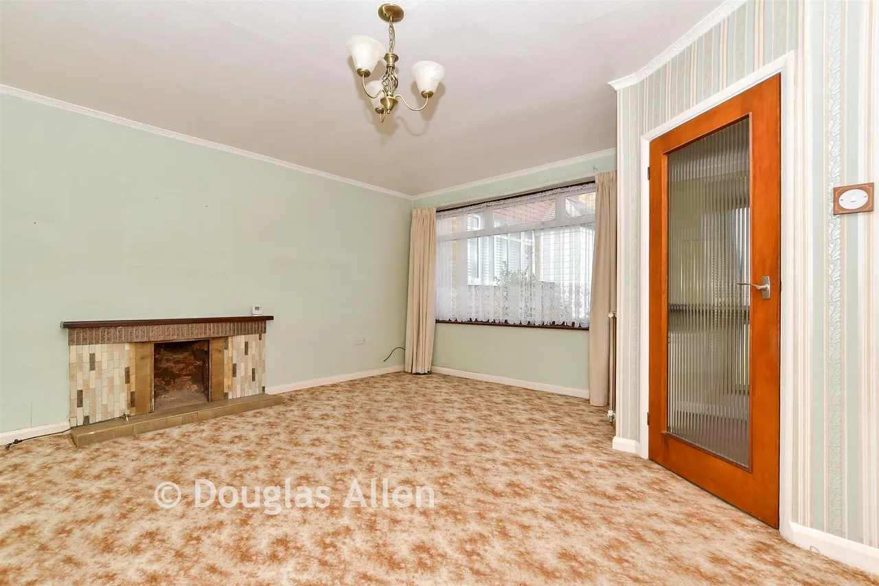 Burne Avenue, Wickford, SS12, photo 7