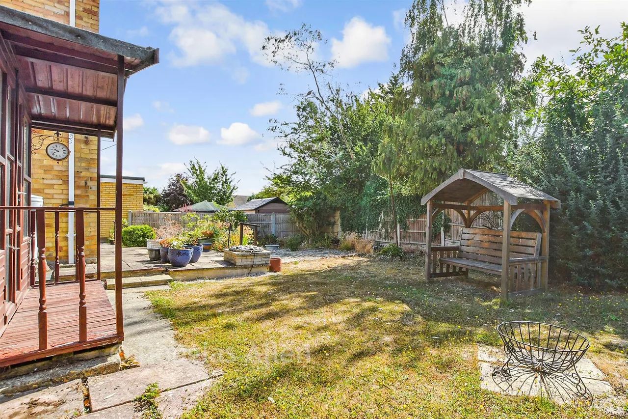 Burne Avenue, Wickford, SS12, photo 20