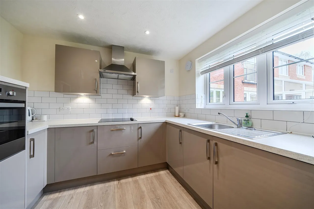 Station Road, Knowle, B93, photo 4
