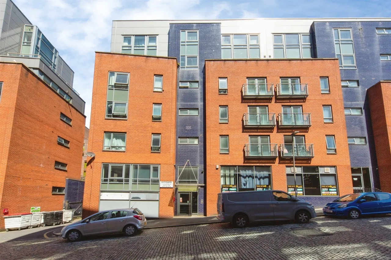 2 bed flat for sale — Oldham Street, Liverpool