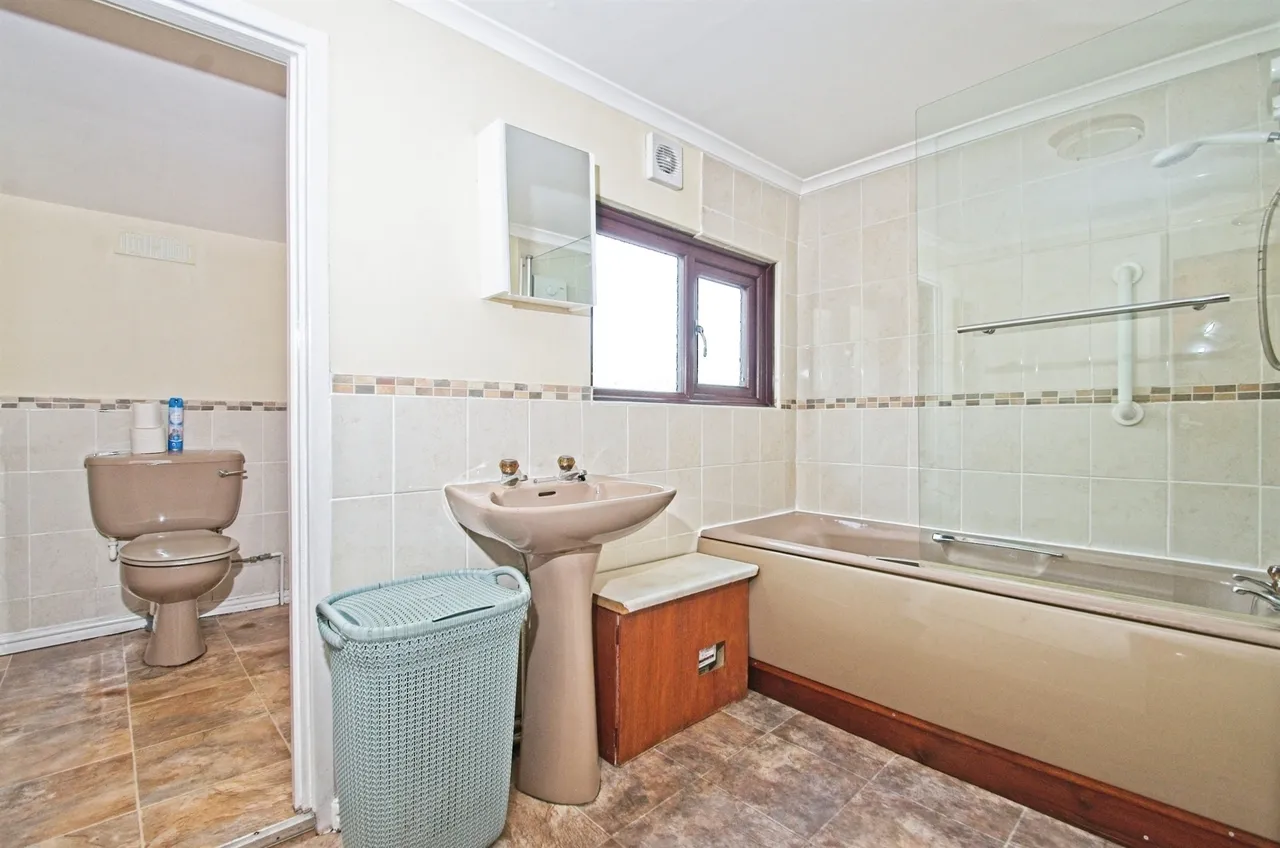 Lloyd Street, Maesteg, CF34, photo 11
