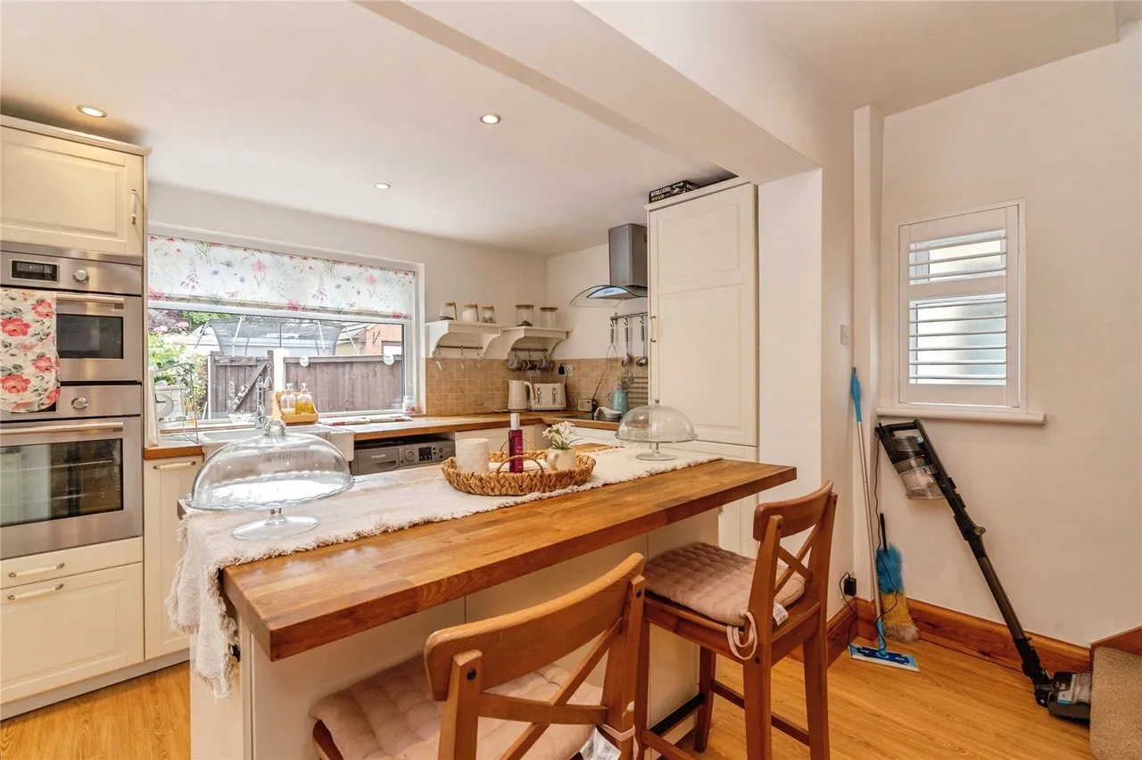 Alexandra Road, RAINHAM, Essex, RM13, photo 10