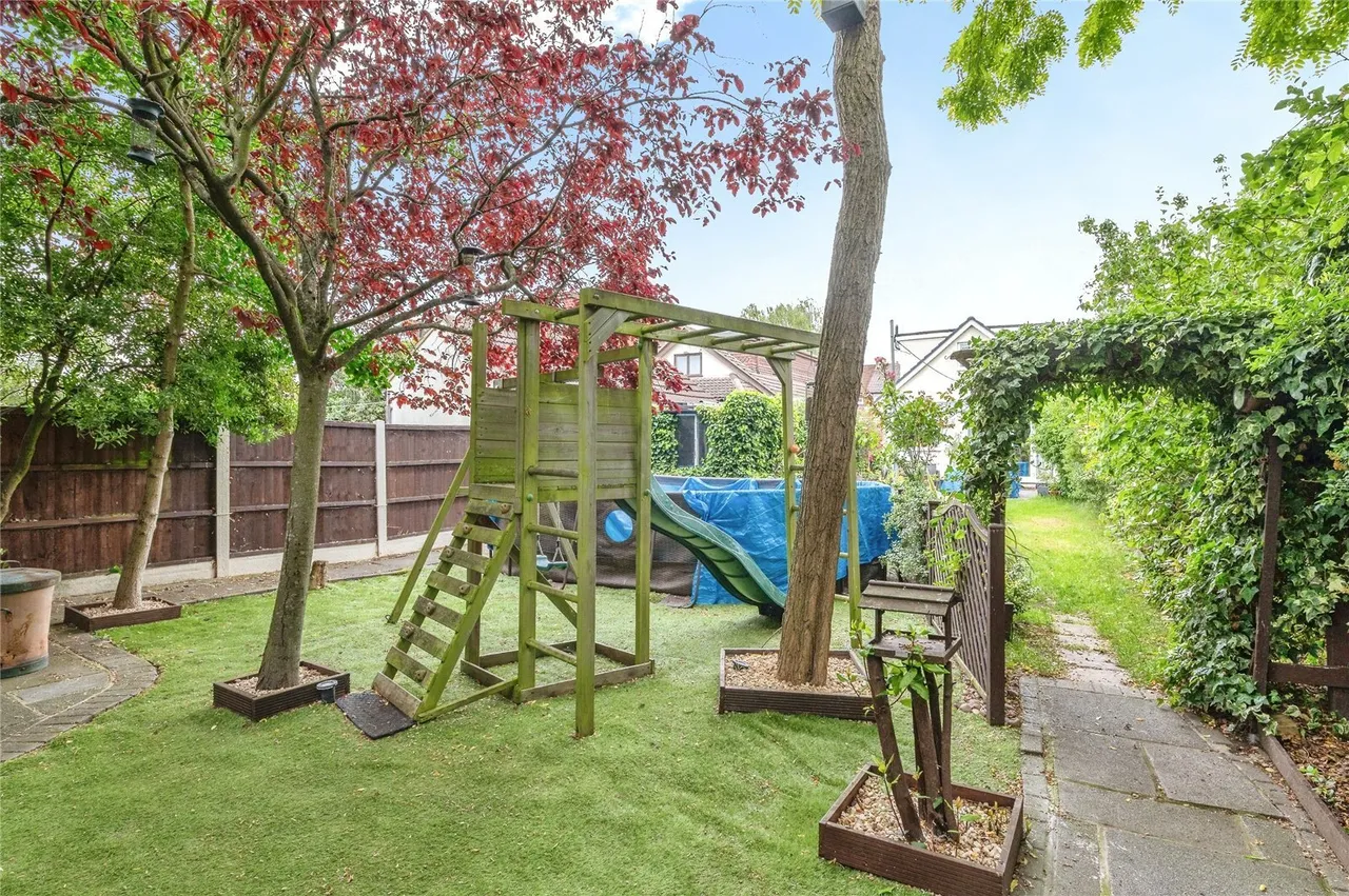 Alexandra Road, RAINHAM, Essex, RM13, photo 24
