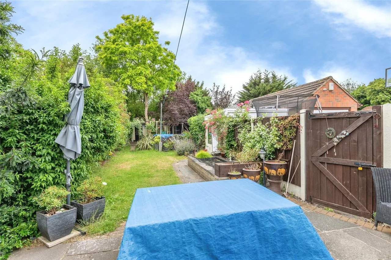 Alexandra Road, RAINHAM, Essex, RM13, photo 12