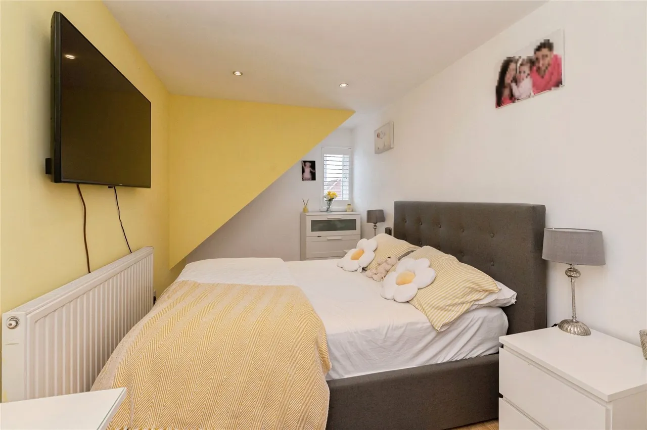 Alexandra Road, RAINHAM, Essex, RM13, photo 16