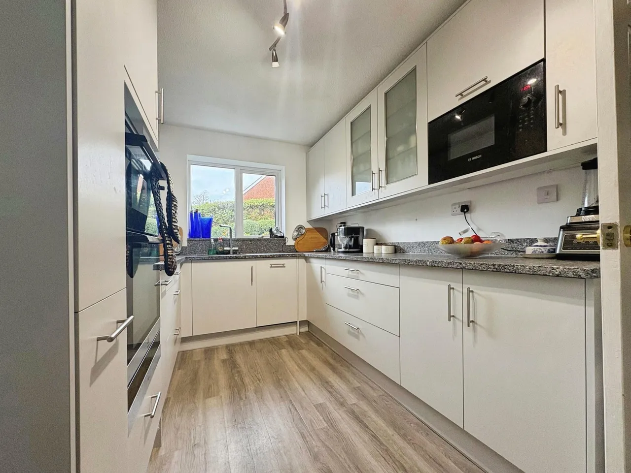 Halfway Close, Trowbridge, BA14, photo 4