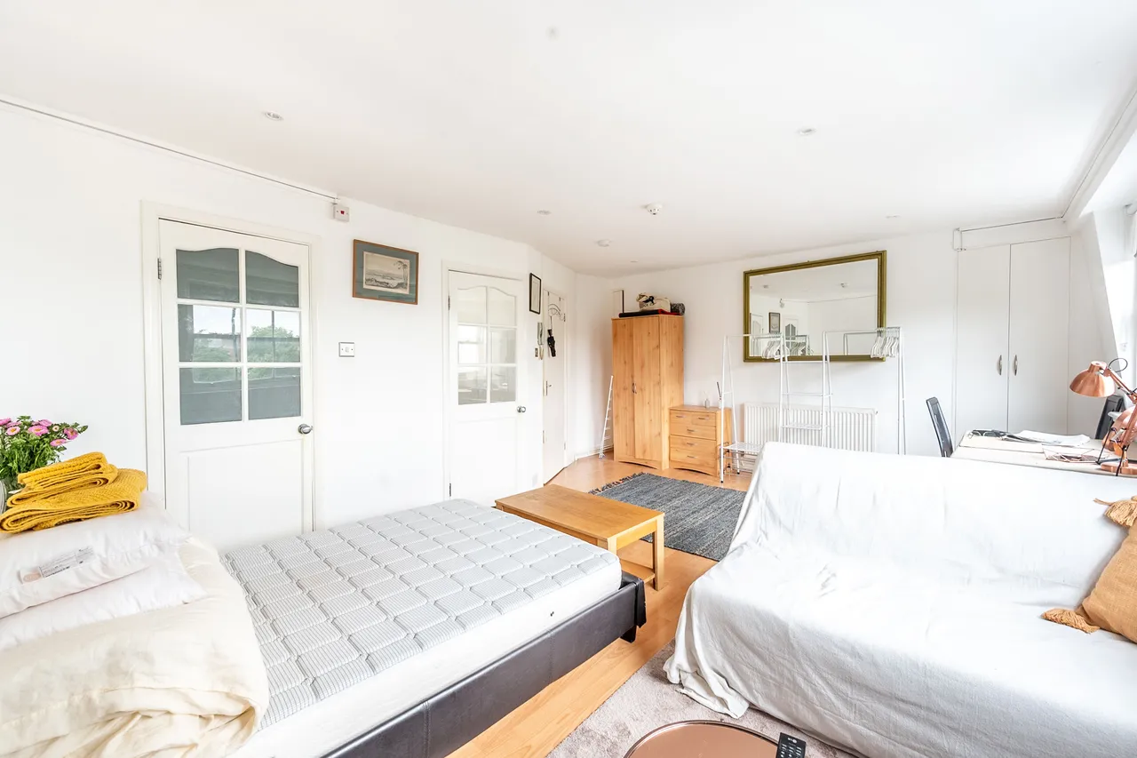 Flat E, 3 Kensington High Street, London, photo 5