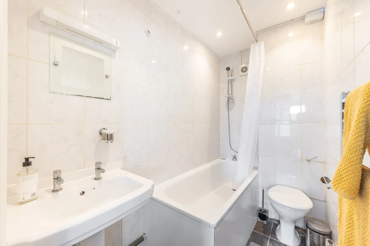 Flat E, 3 Kensington High Street, London, photo 7