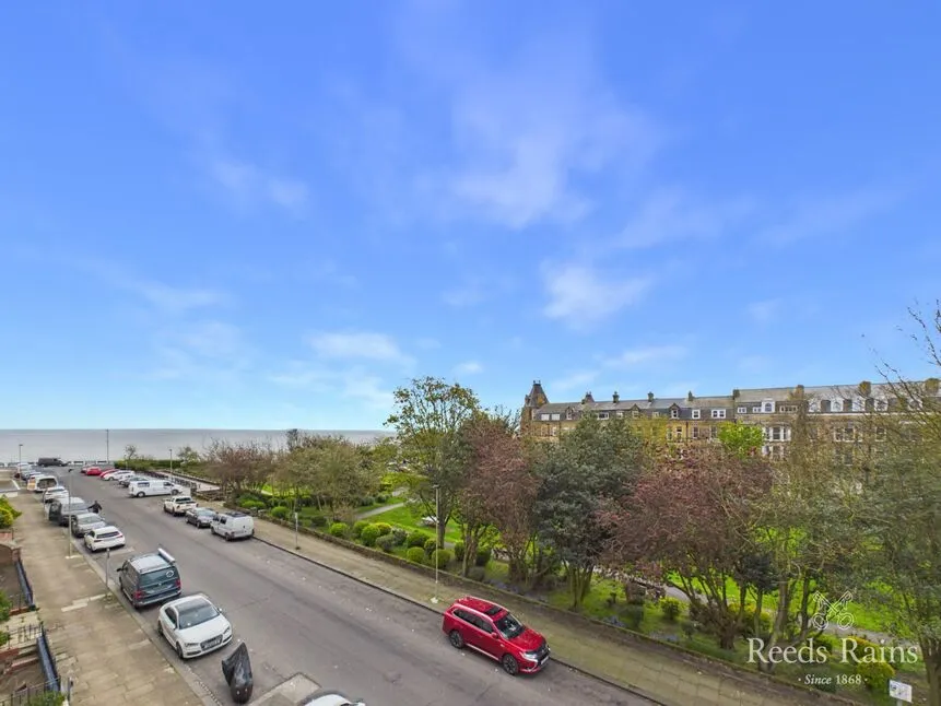 Prince of Wales Terrace, Scarborough, YO11, photo 6