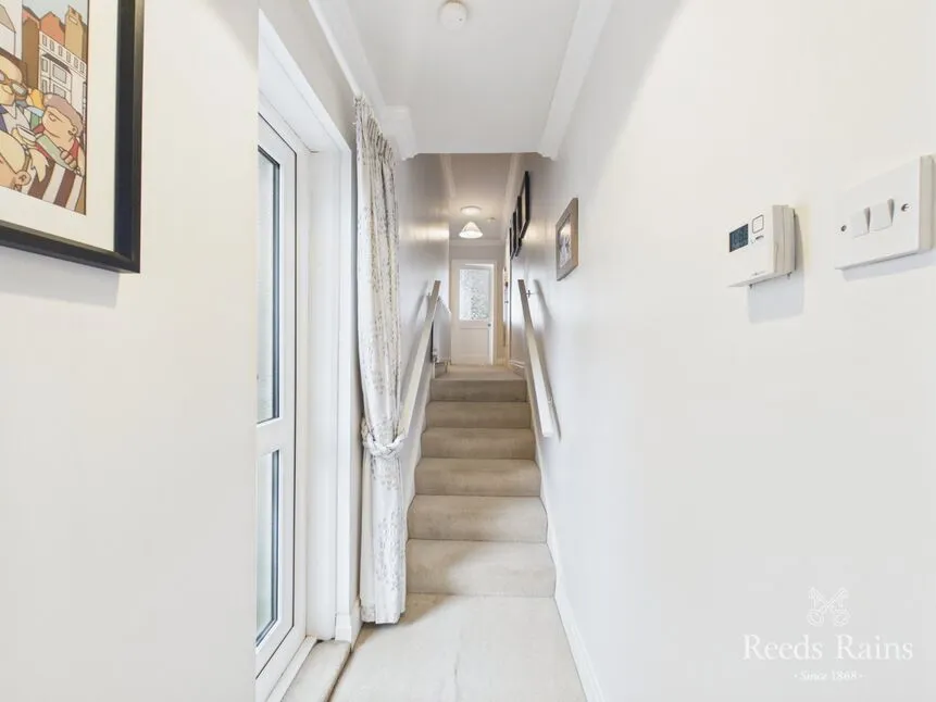 Prince of Wales Terrace, Scarborough, YO11, photo 12