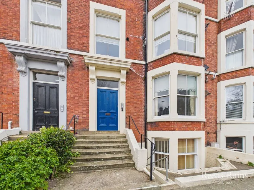 Prince of Wales Terrace, Scarborough, YO11, photo 17