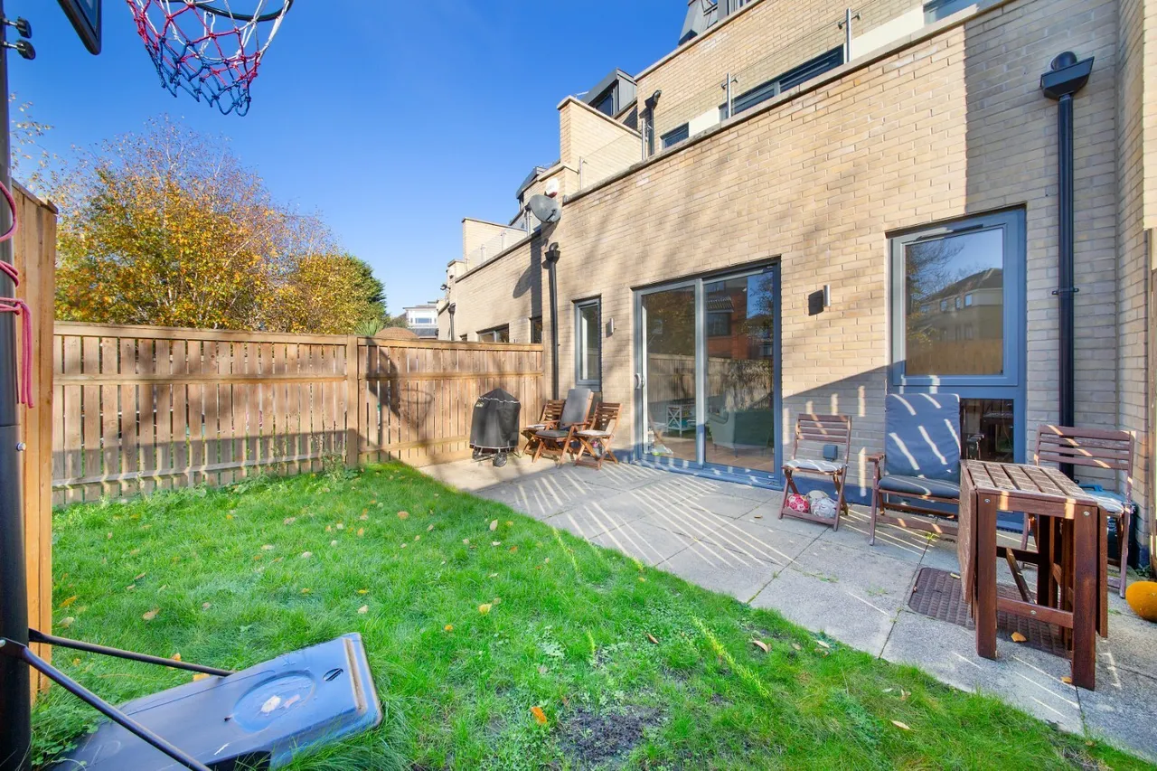 Gunnersbury Mews, London, W4, photo 6