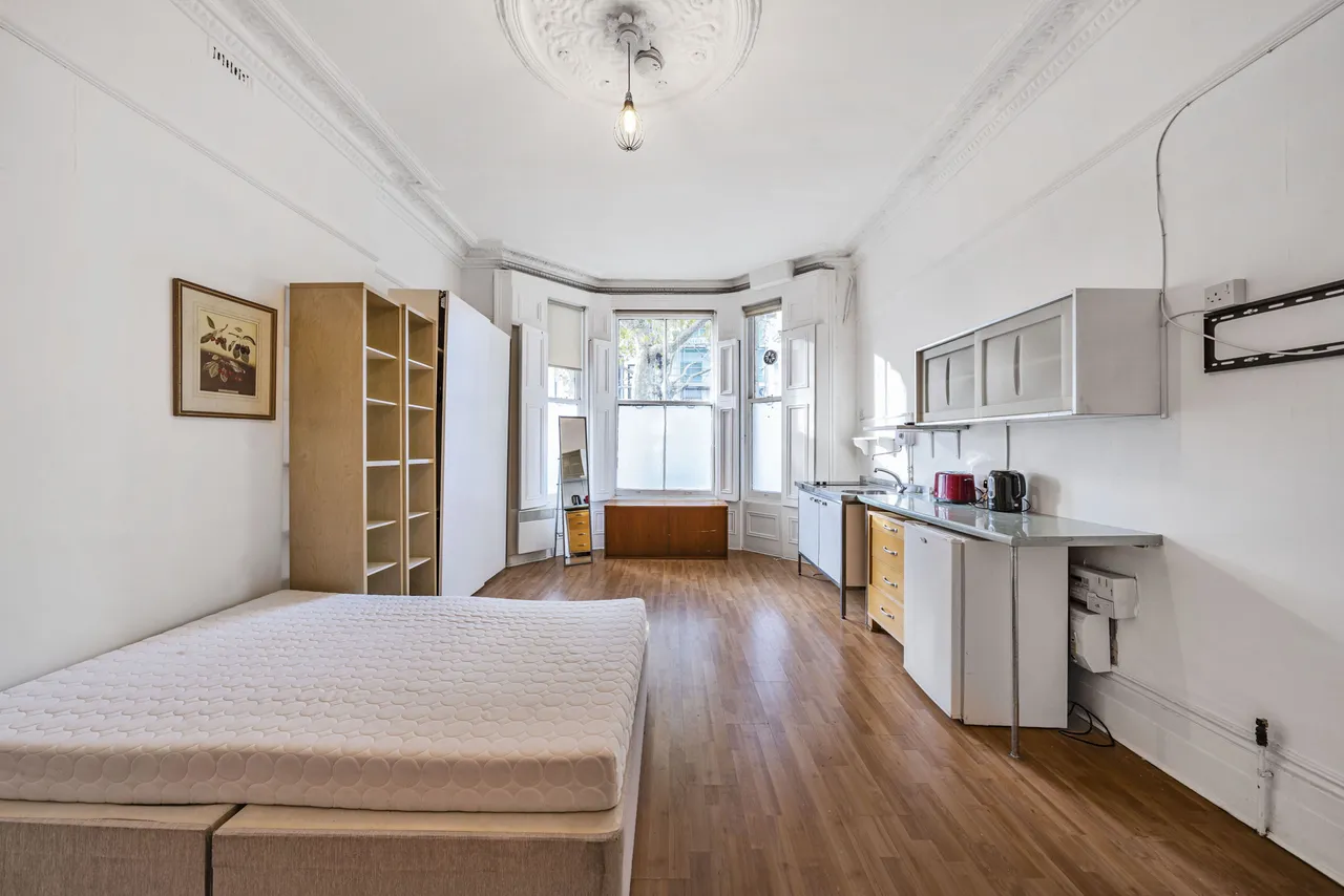 Flat 1, 22 Marloes Road, London, photo 7
