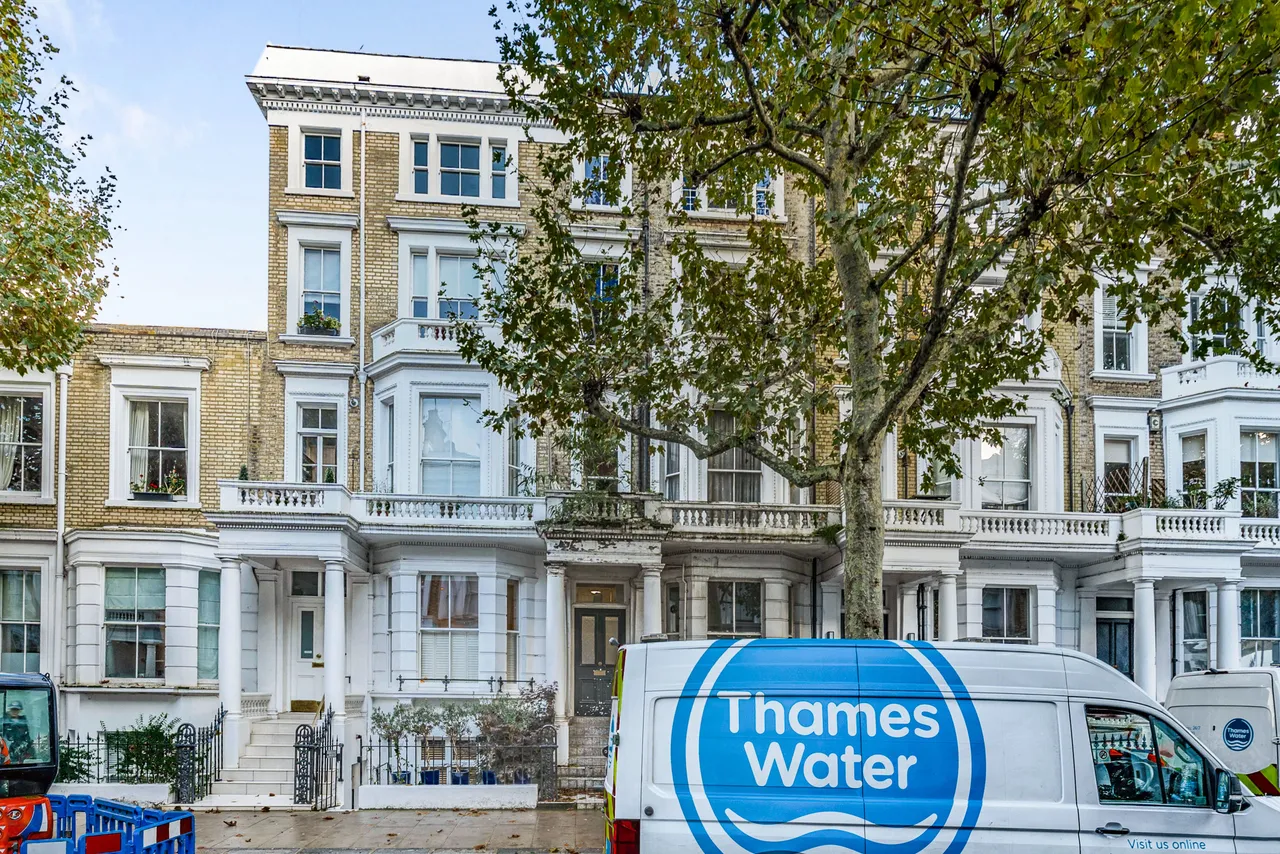 Flat 1, 22 Marloes Road, London, photo 10