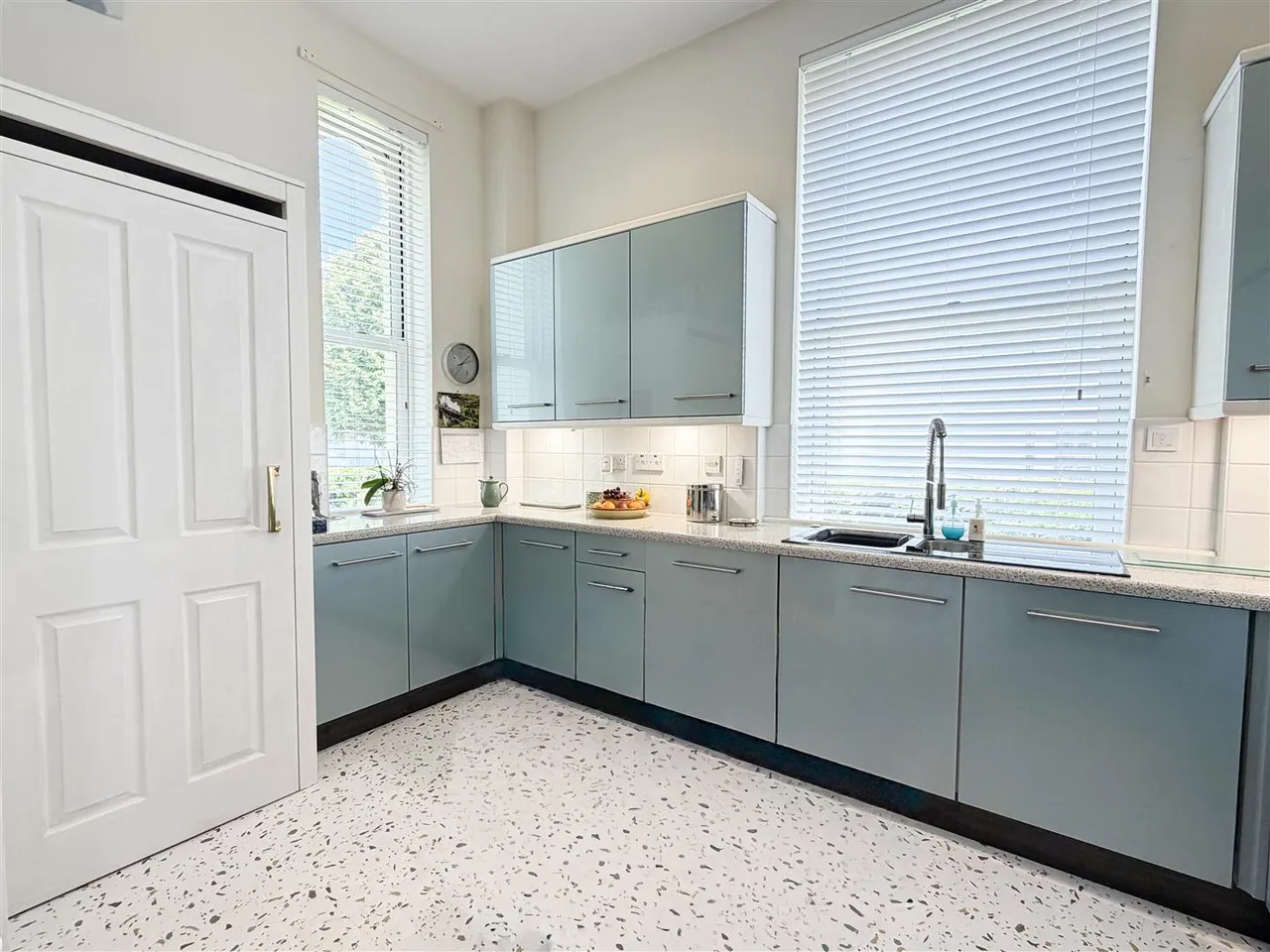 15 Devonshire Place, Eastbourne, BN21 4BZ, photo 6
