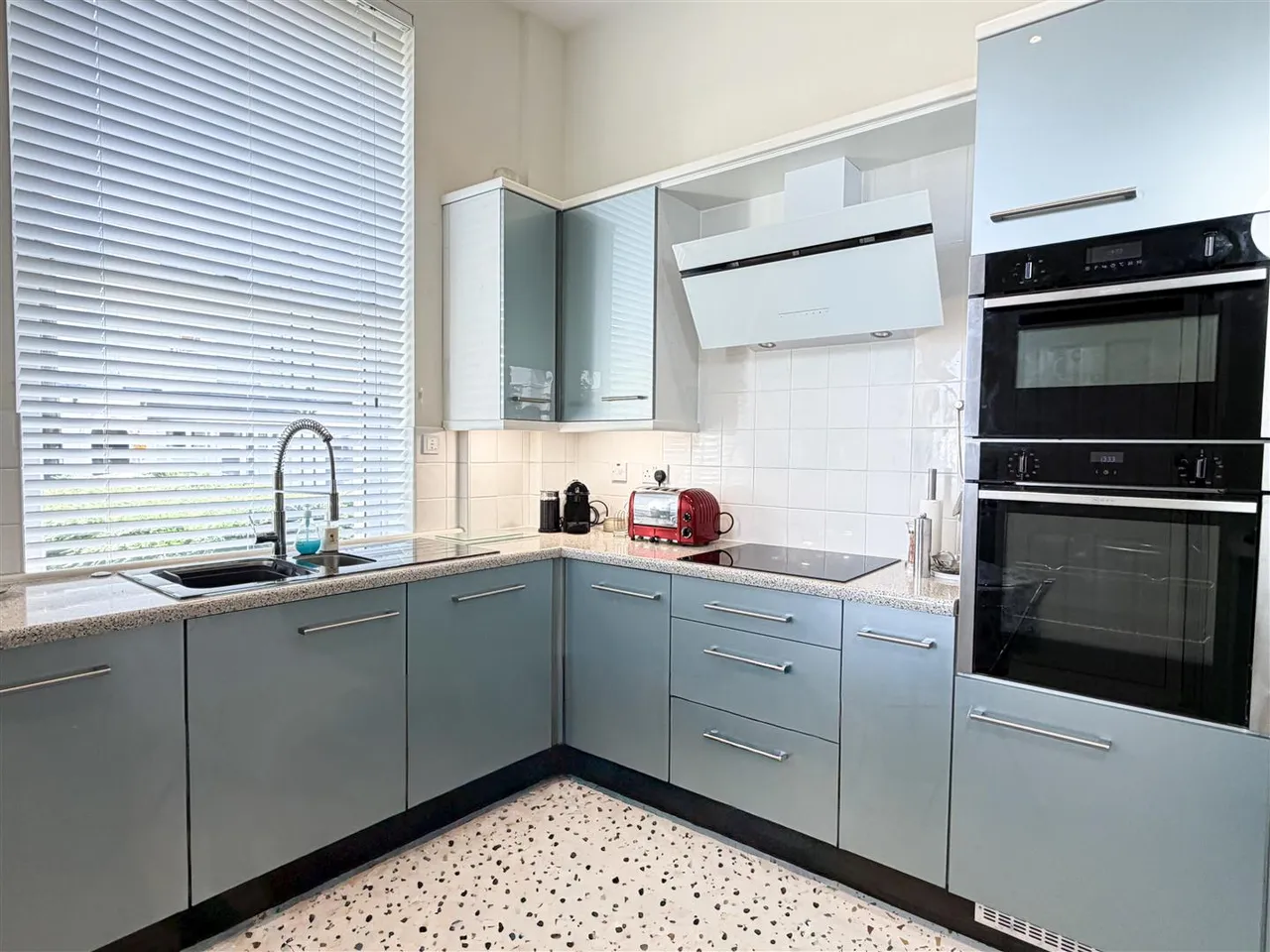15 Devonshire Place, Eastbourne, BN21 4BZ, photo 5