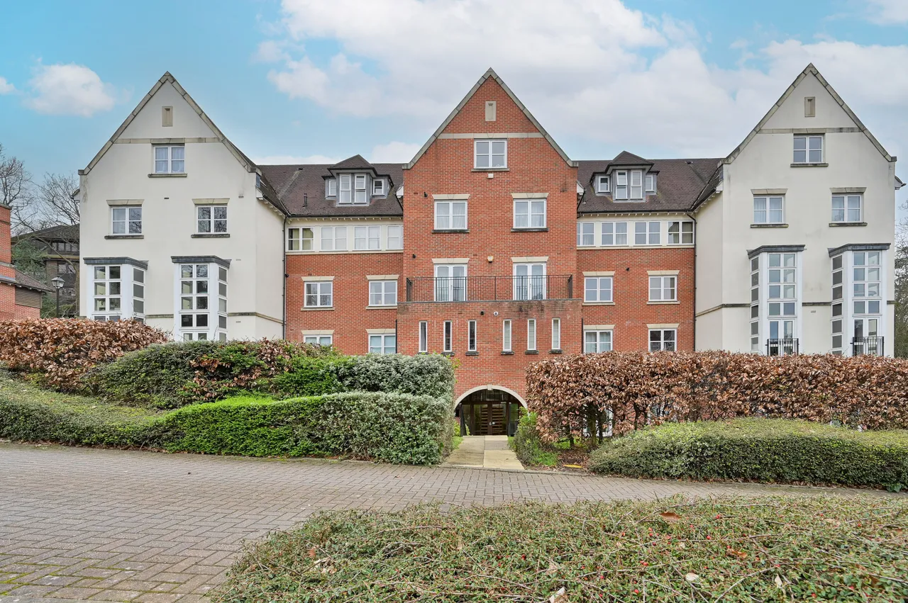 1 bed flat to rent — 2 Keats House, Cottage Close, Harrow