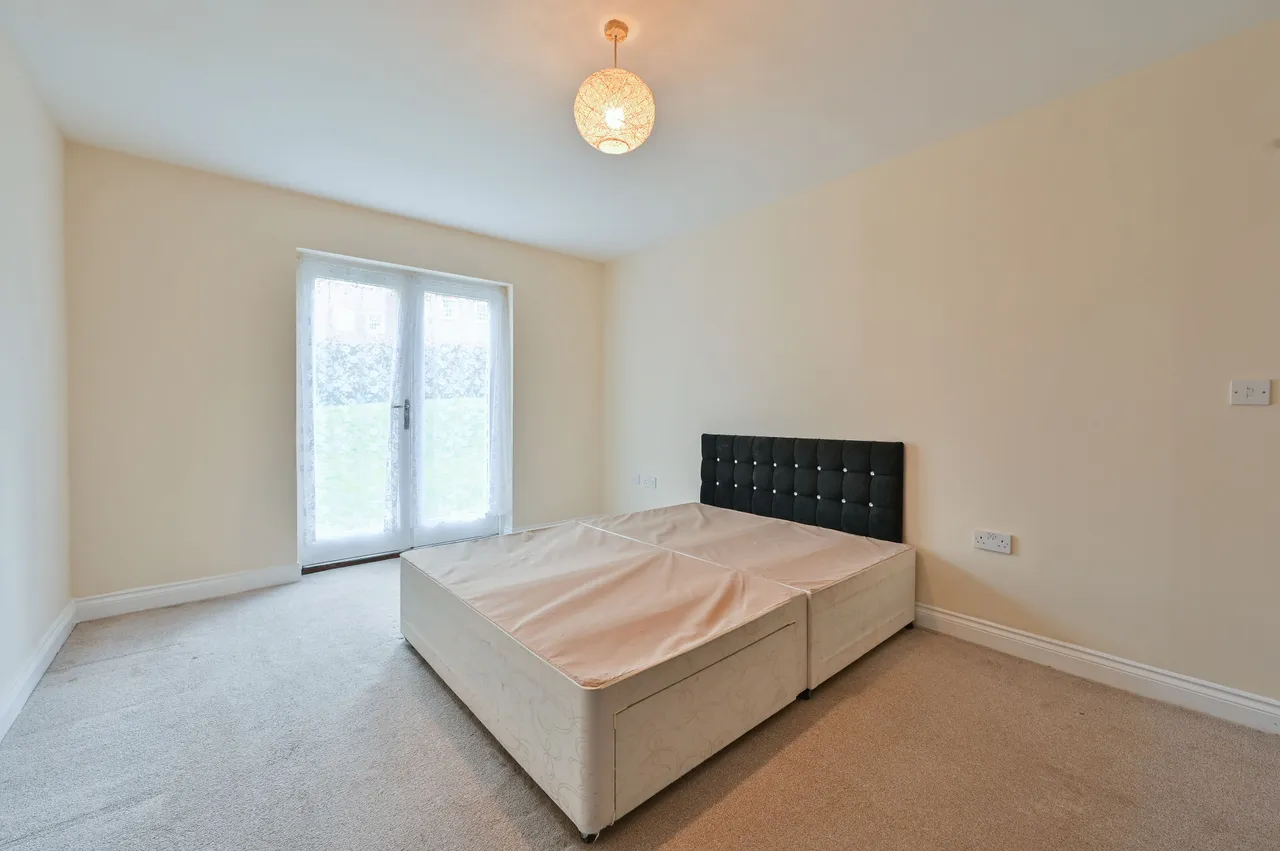 2 Keats House, Cottage Close, Harrow, photo 8