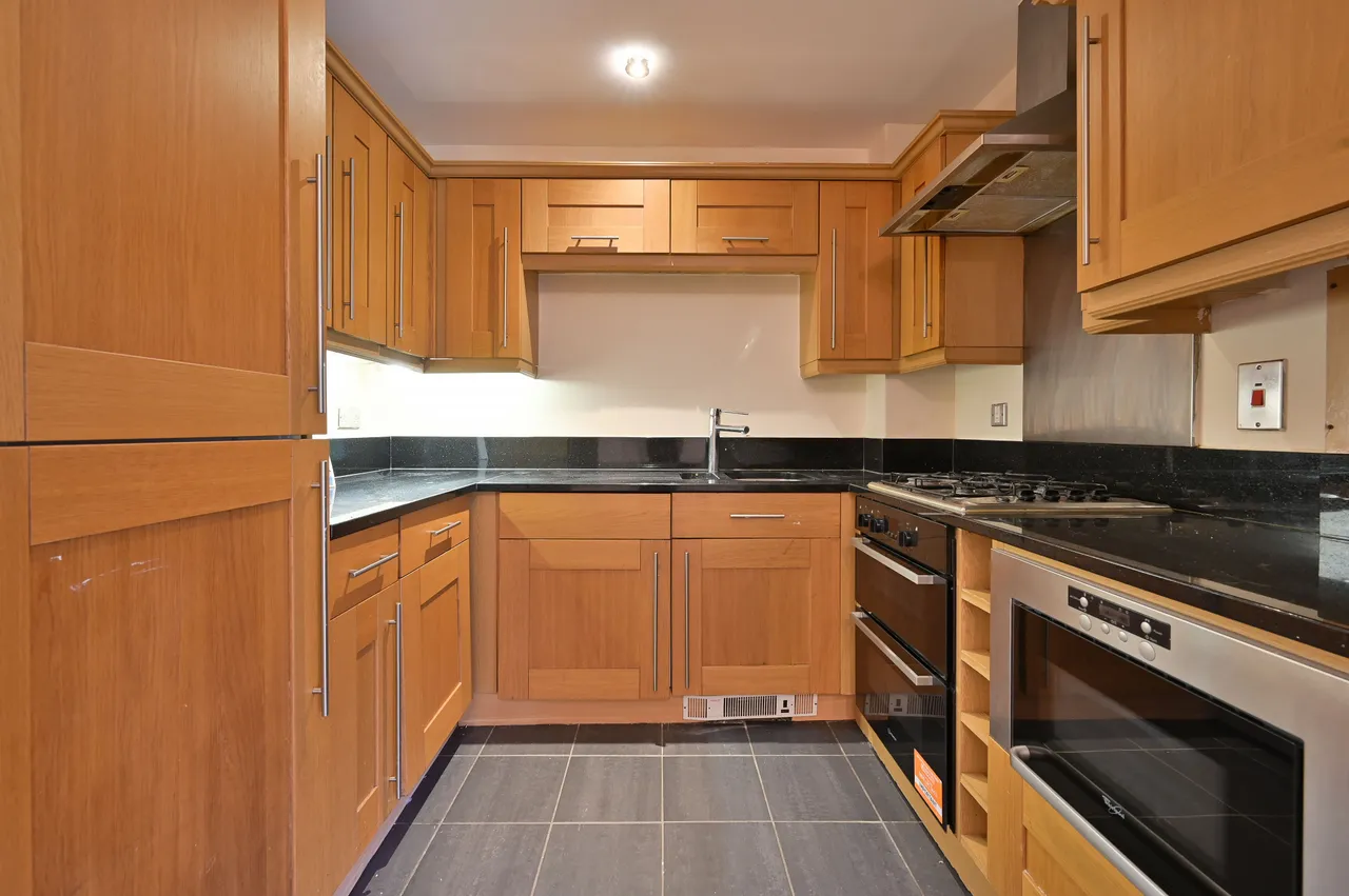 2 Keats House, Cottage Close, Harrow, photo 6