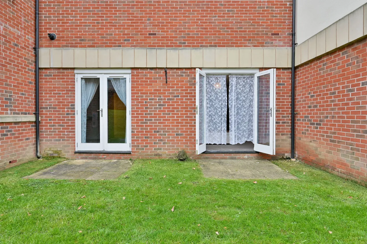 2 Keats House, Cottage Close, Harrow, photo 11