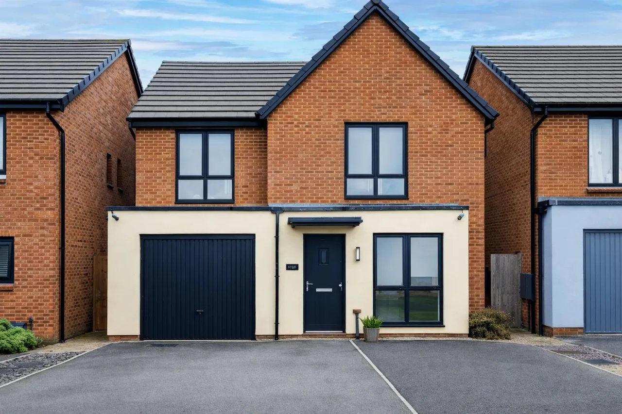 3 bed house for sale — Rhodfa Cambo, Barry, CF62 5BS