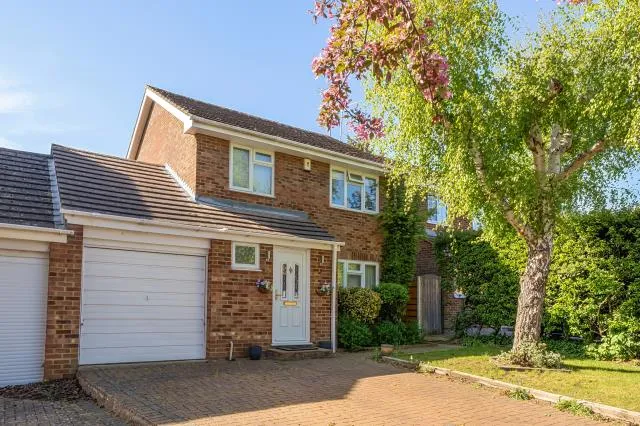 3 bed house for sale, Bissley Drive, Maidenhead, SL6