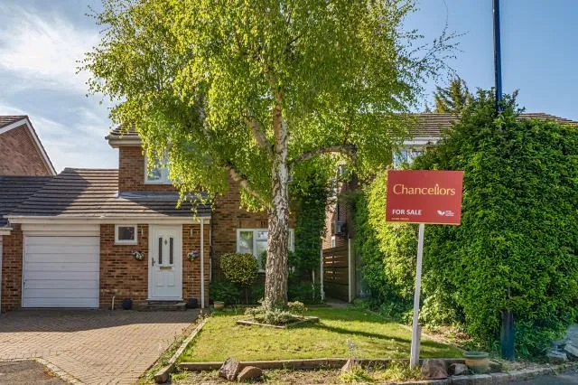 Bissley Drive, Maidenhead, SL6, photo 2