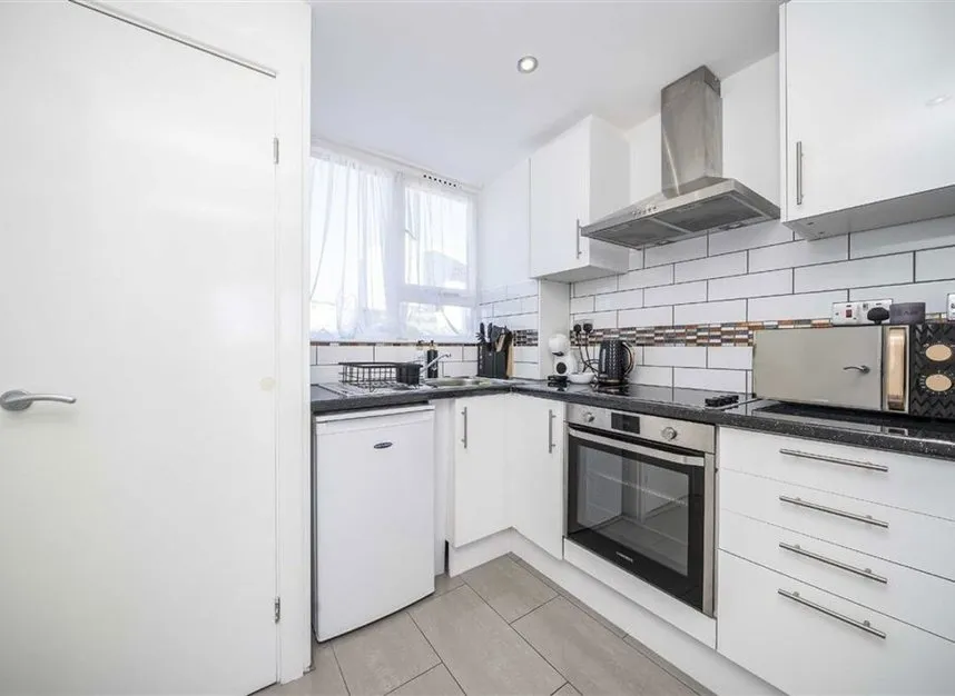 Burr Close, Wapping, E1W, photo 3