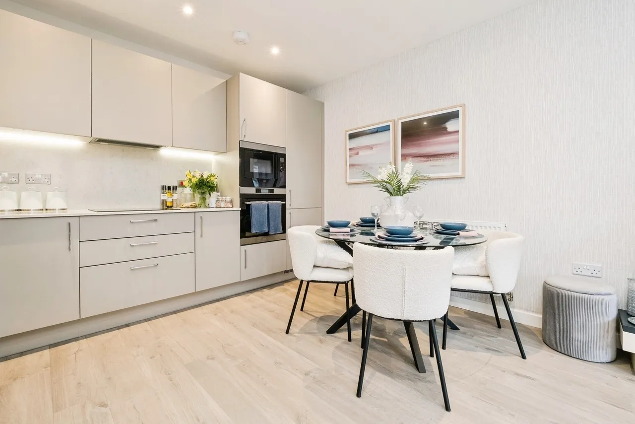 Whittle Drive, Hornchurch, RM12, photo 15