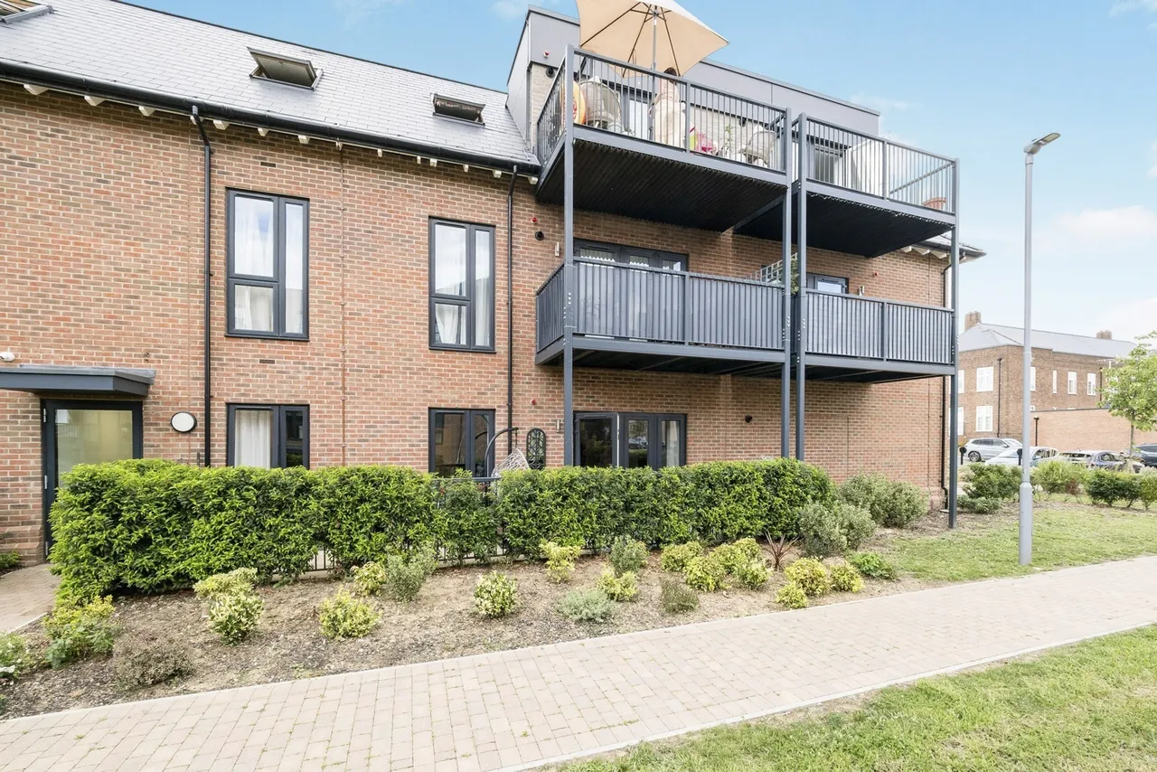 Whittle Drive, Hornchurch, RM12, photo 24
