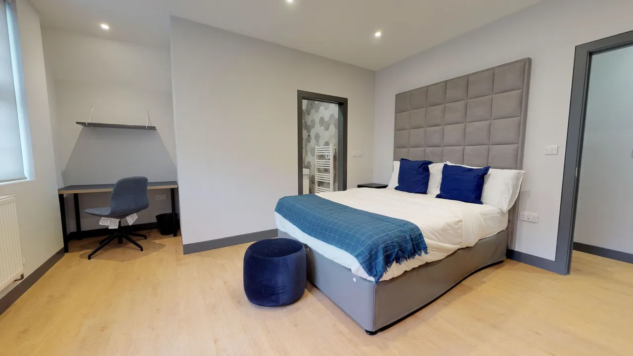 Room 2, 80A Newlands Road, London, photo 5