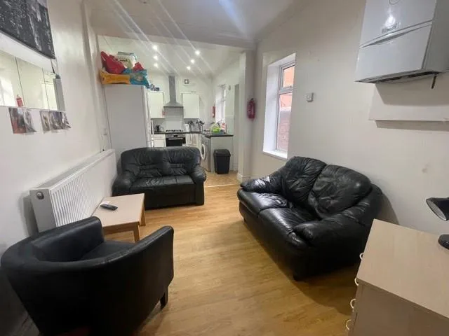 Standish Road, Fallowfield, M14, photo 2