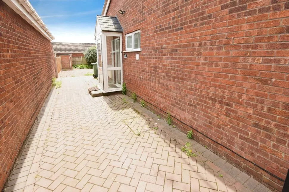 Narberth Way, Walsgrave, CV2, photo 8