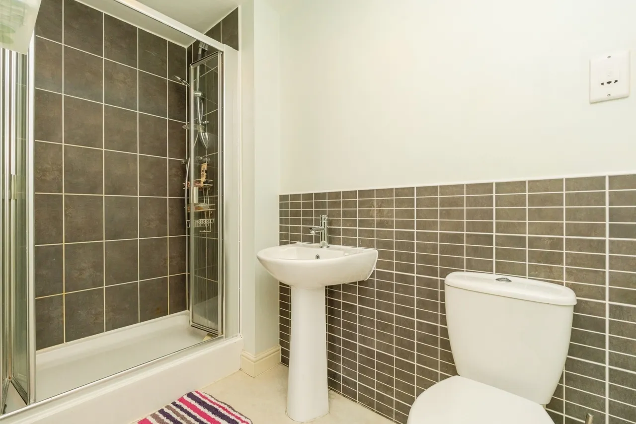 Glendale Walk, Great Sankey, WA5, photo 13