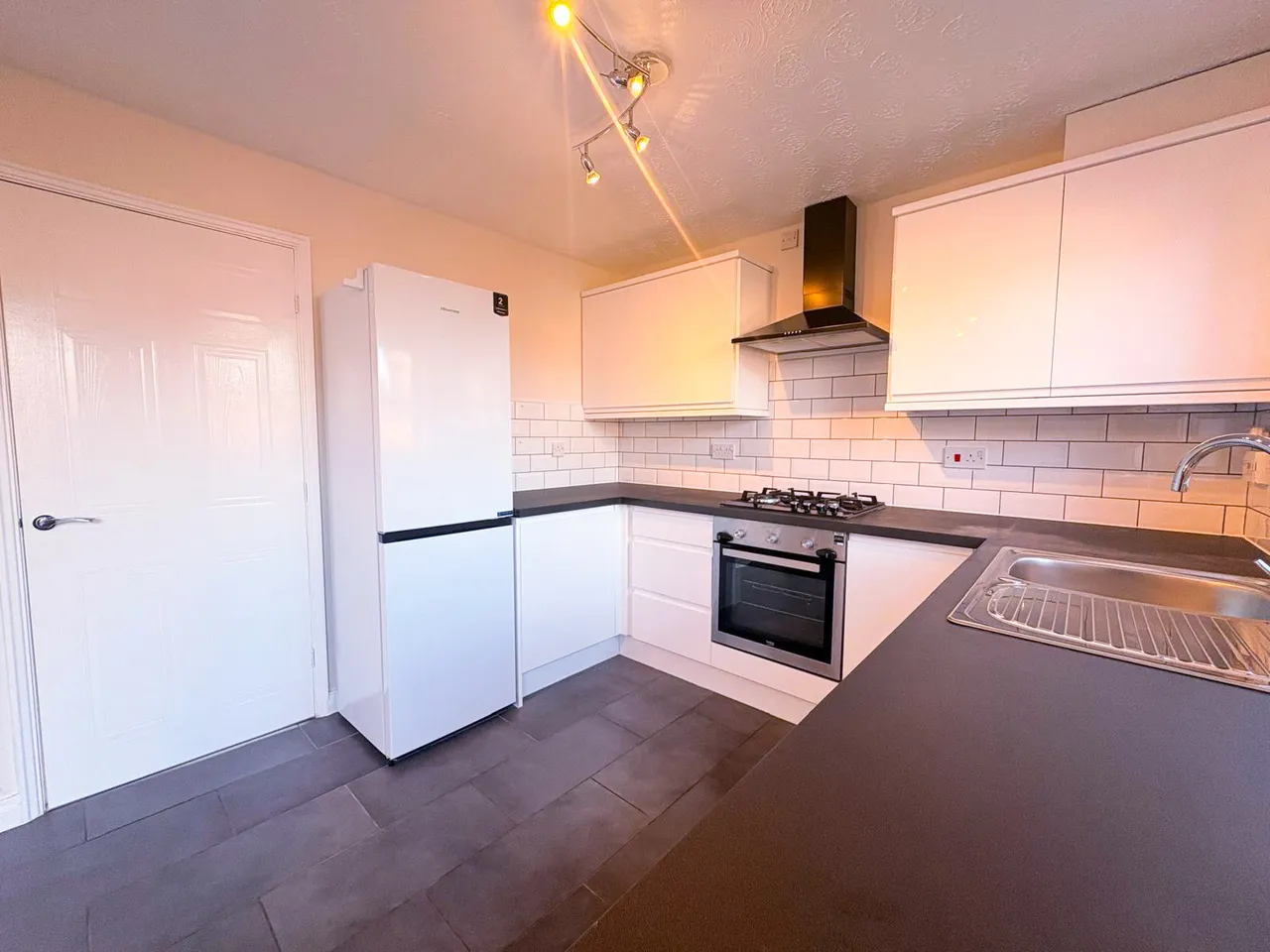 Stanley Park Drive, CH4, photo 5