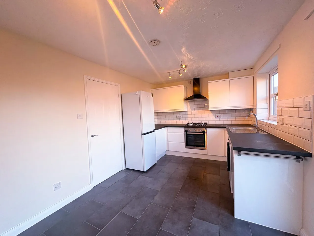 Stanley Park Drive, CH4, photo 9