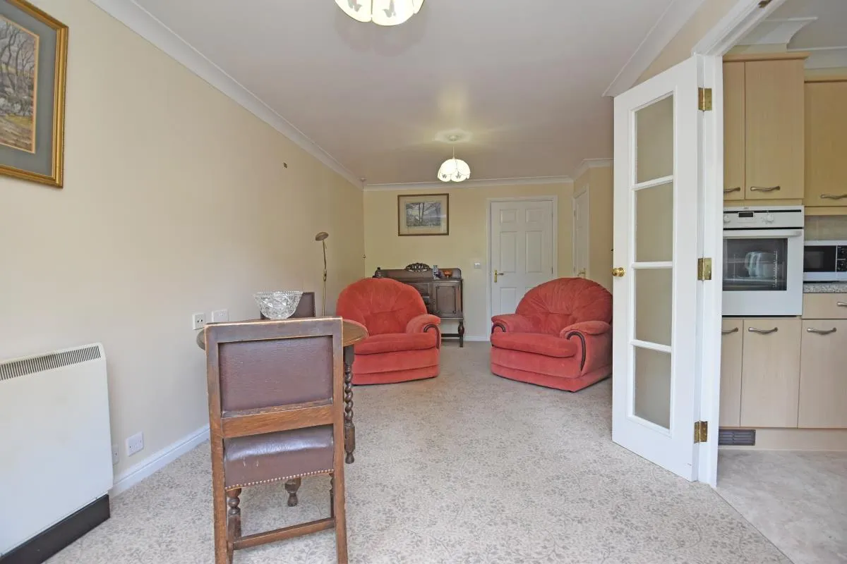 High Street, Cullompton, photo 5