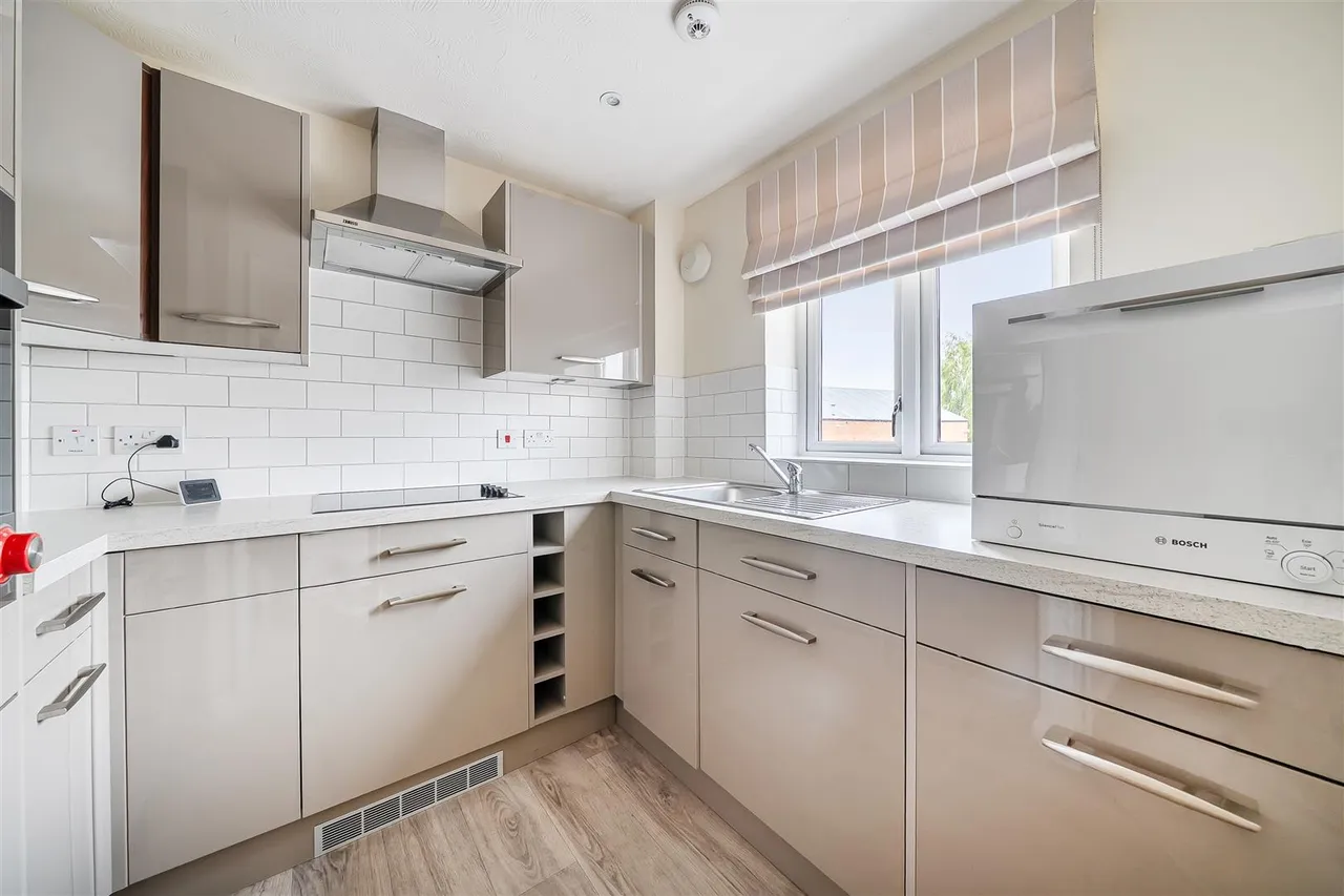 West Street, Newbury, RG14, photo 6