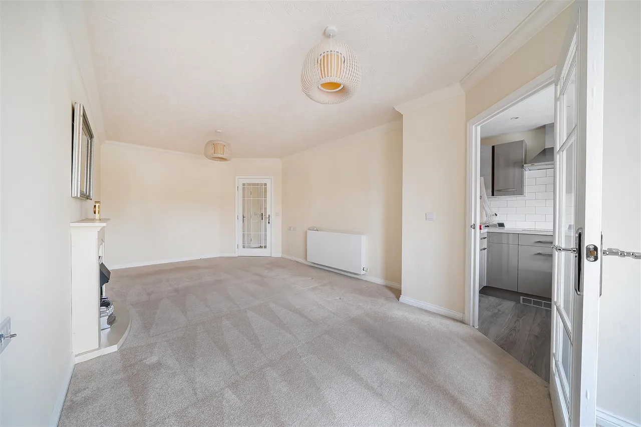 West Street, Newbury, RG14, photo 4