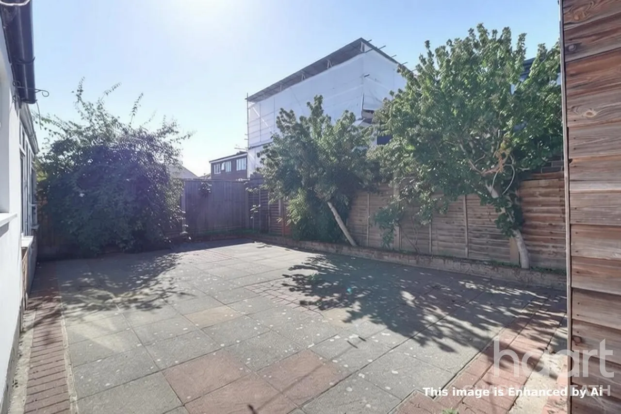 Whalebone Lane South, Chadwell Heath, RM6, photo 19