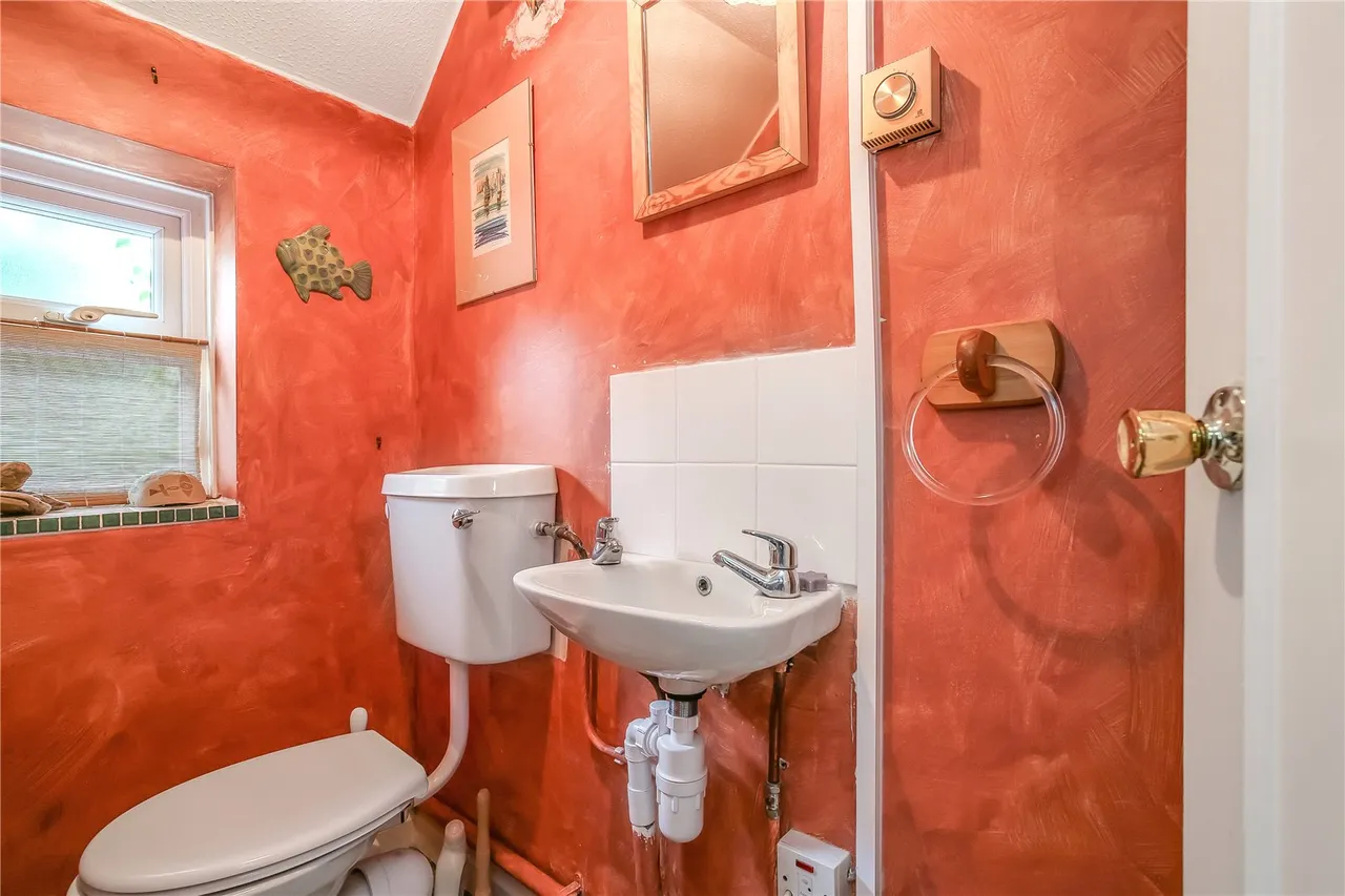 Elm Close, Pitton, Salisbury, Wiltshire, SP5 1EU, photo 6