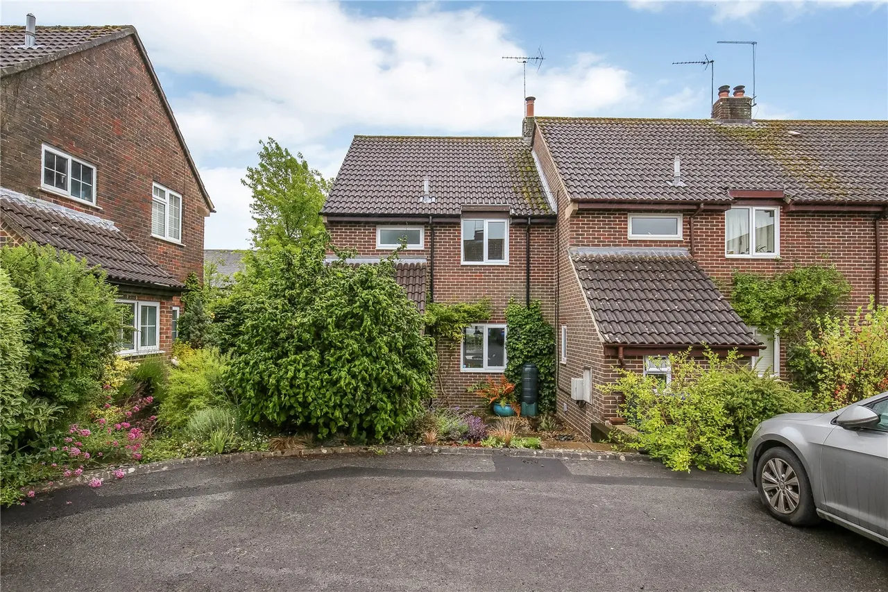 3 bed house for sale — Elm Close, Pitton, Salisbury, Wiltshire, SP5 1EU