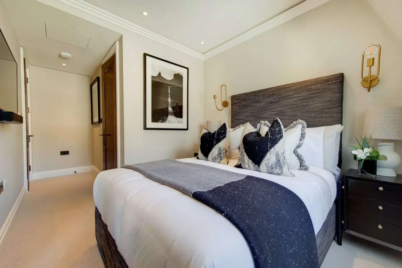 Prince of Wales Terrace, London, W8 5PQ, photo 6