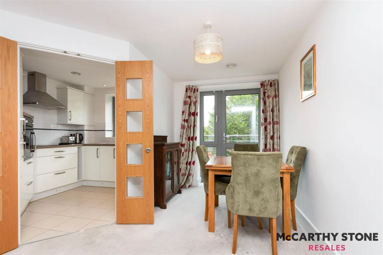 Fleet Road, Fleet, GU51, photo 6