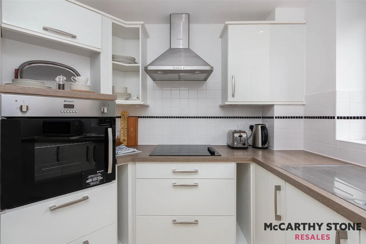 Fleet Road, Fleet, GU51, photo 3