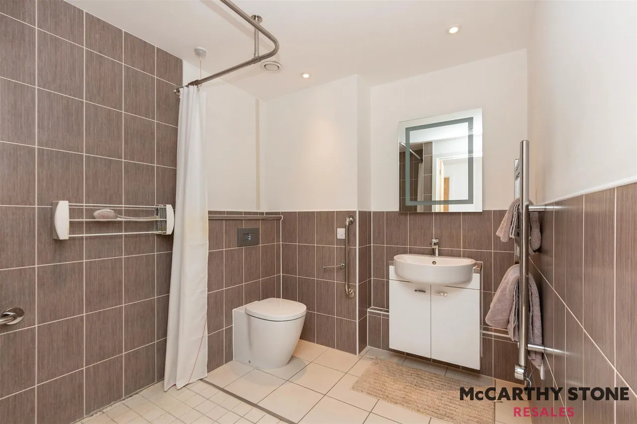 Fleet Road, Fleet, GU51, photo 13