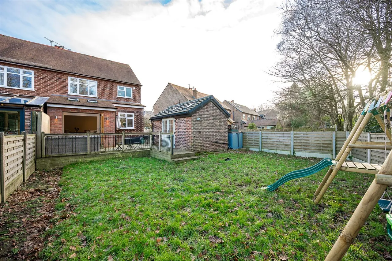 Deanway, Wilmslow, photo 17
