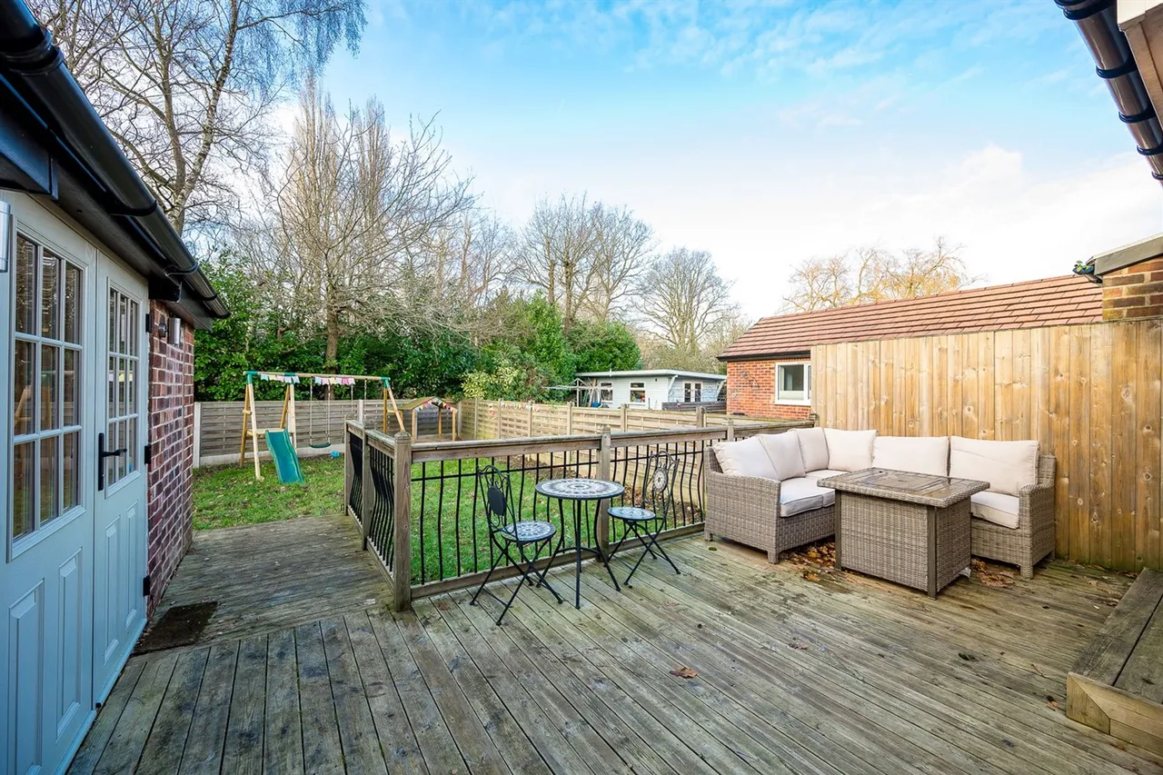 Deanway, Wilmslow, photo 18